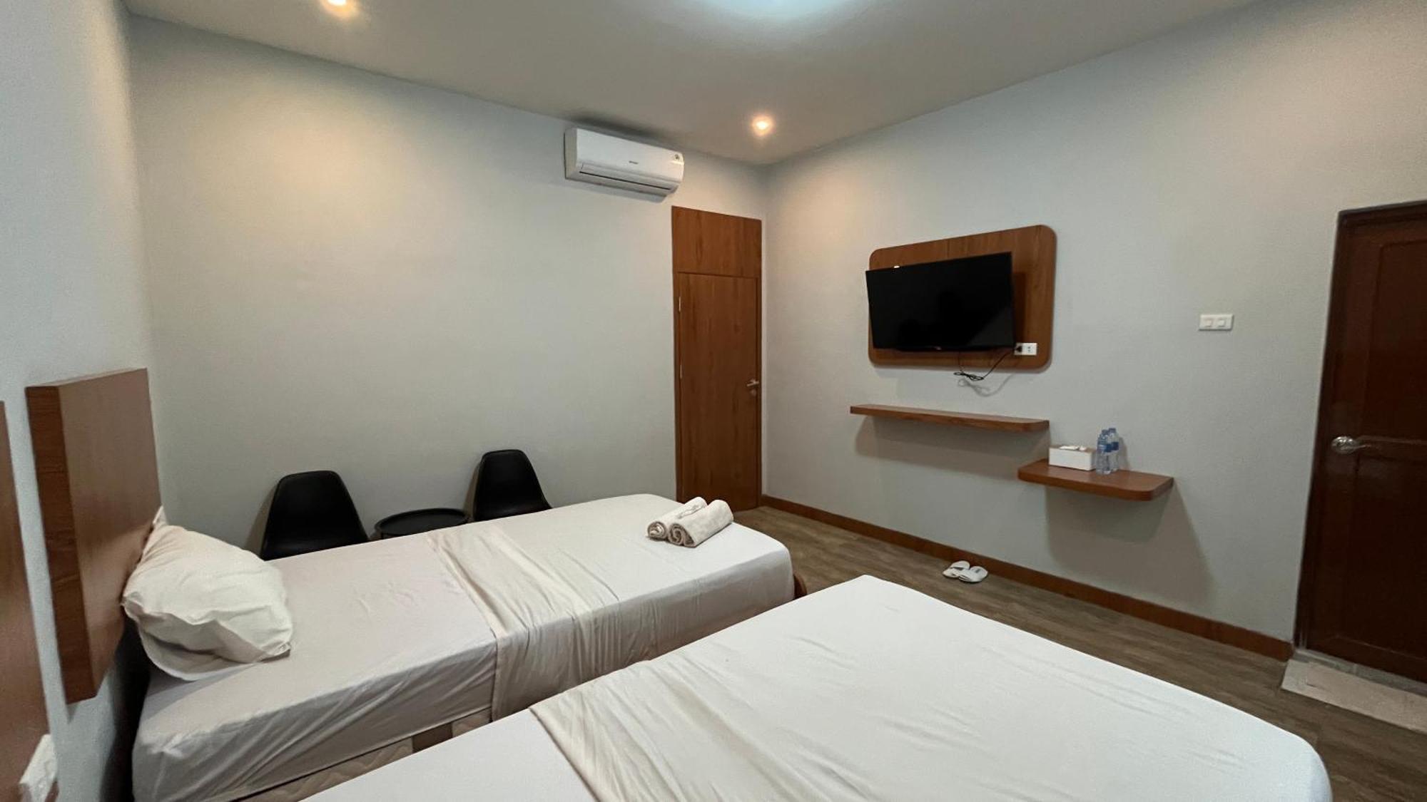 Reddoorz Premium At Jalan Diponegoro Lampung Hotel Bandar Lampung Eksteriør billede