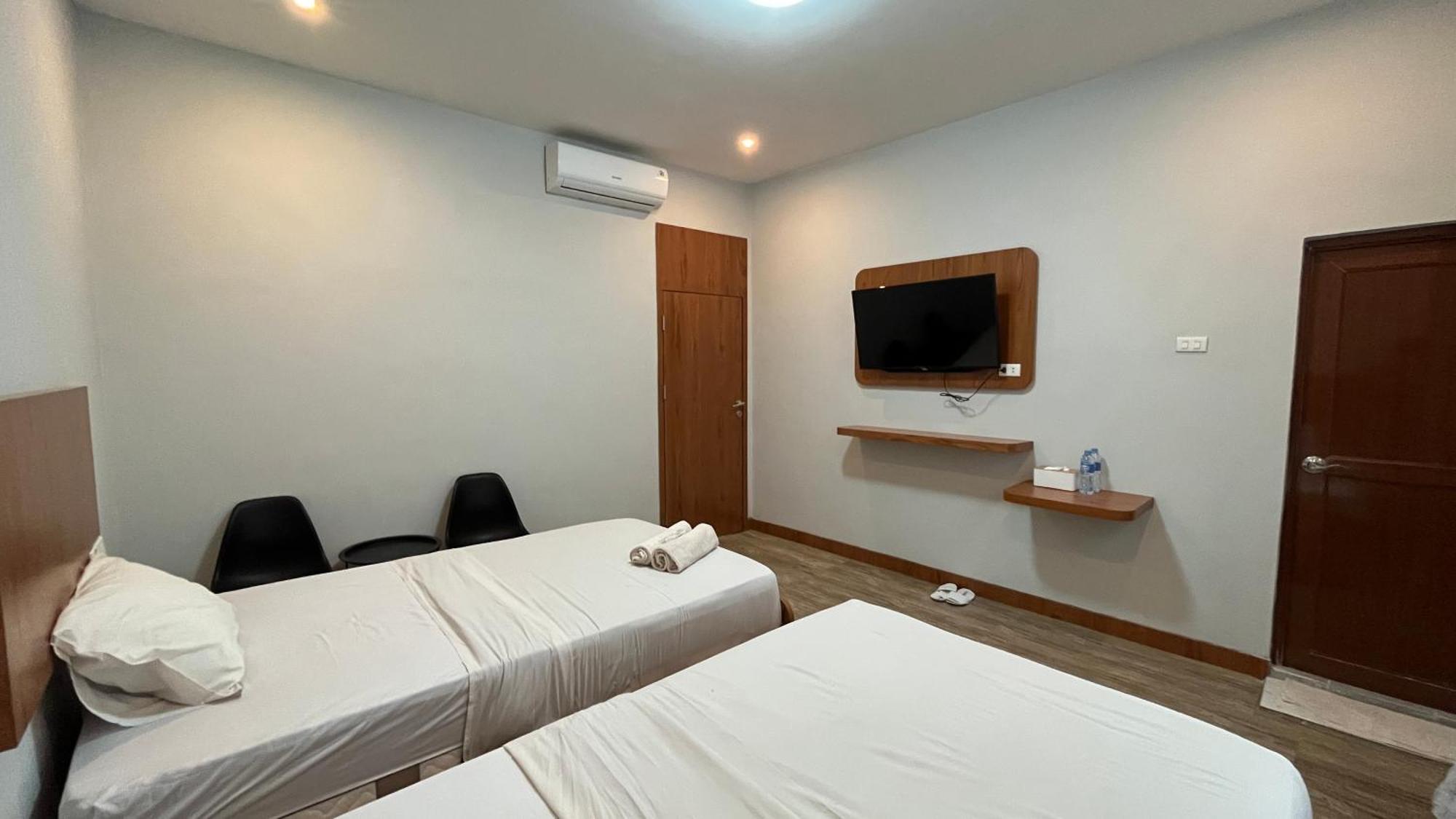 Reddoorz Premium At Jalan Diponegoro Lampung Hotel Bandar Lampung Eksteriør billede